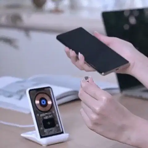 Wireless Charging Phone Stand