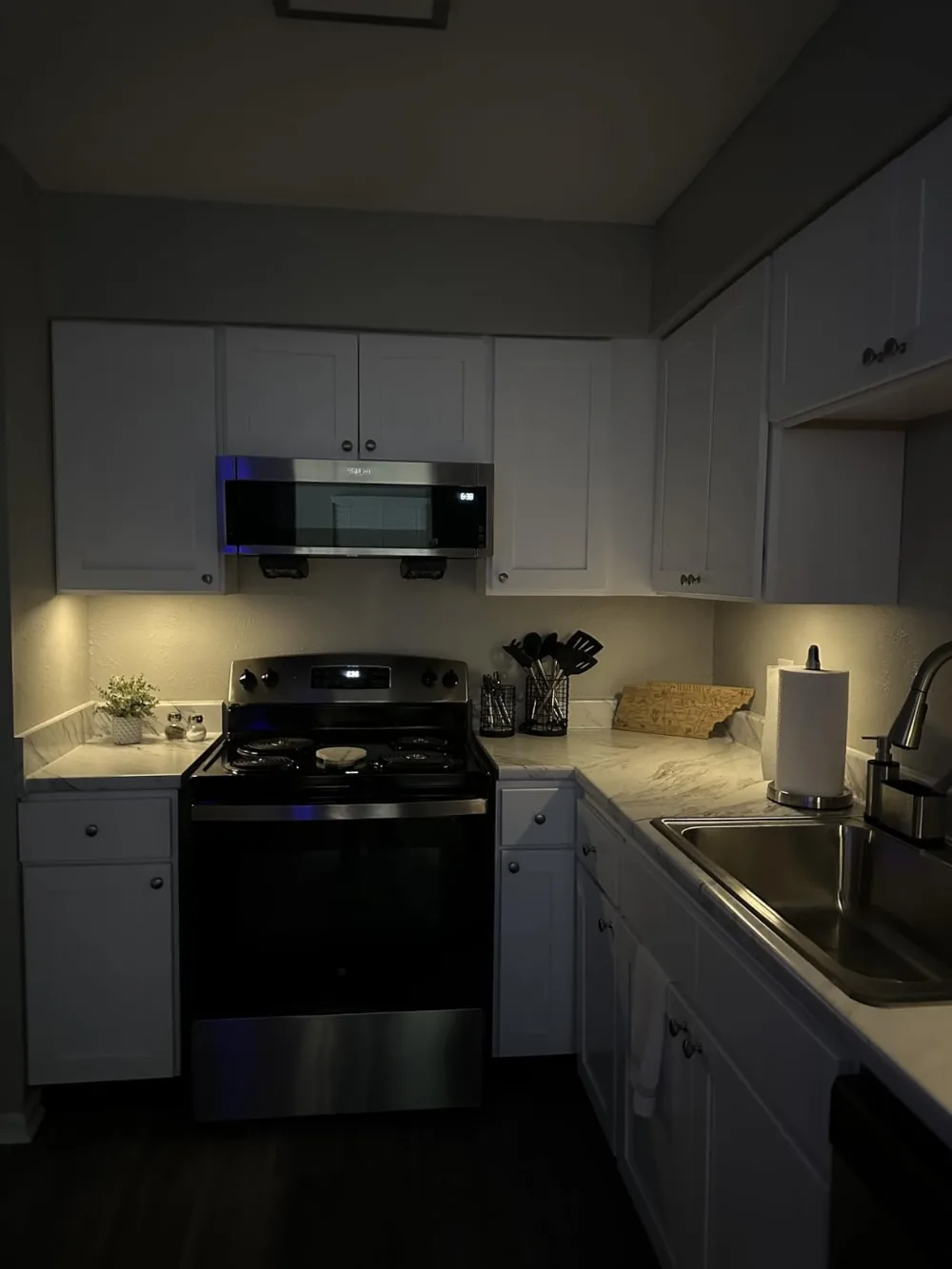 3-Color Magnetic Rechargeable LED Sensor Lights
