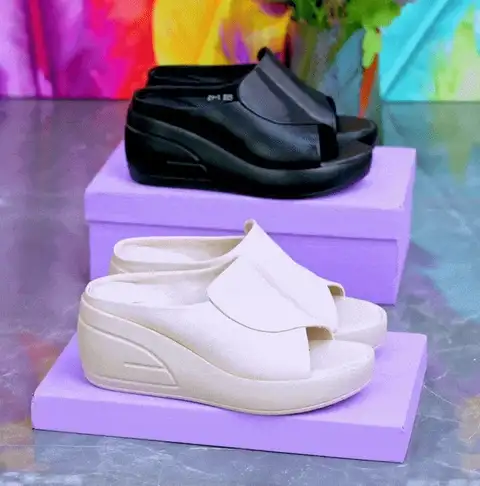 Elevation 5.5 cm Inclined Heel Sandals