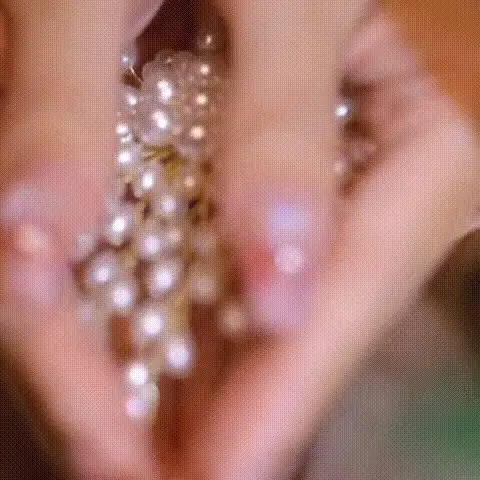 Women's Pearl Brooch
