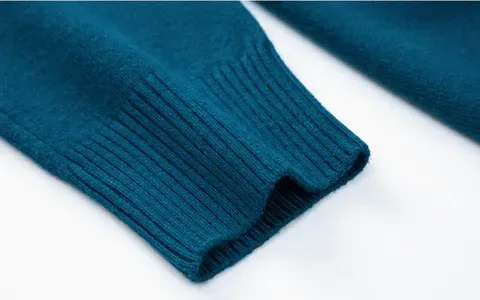 Men’s Solid Color Cashmere-Feel Sweater