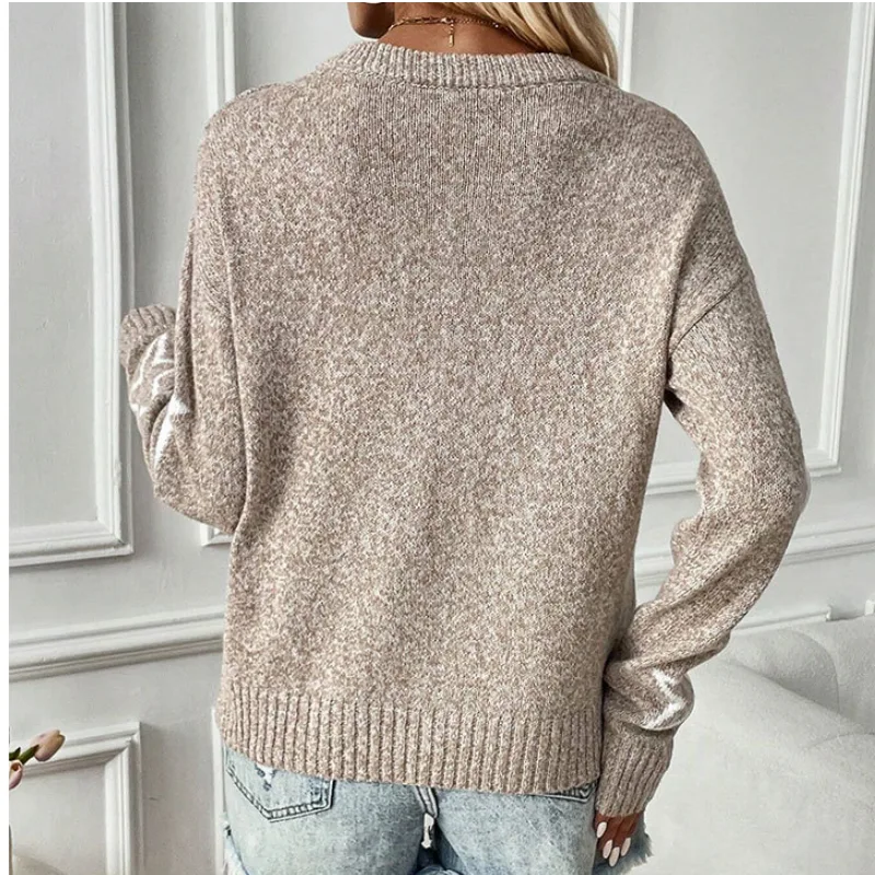 Women’s Long-Sleeve Crew Neck Sweater with Star Pattern