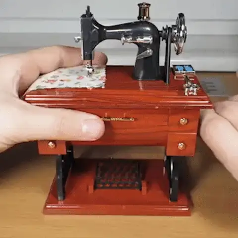 Wood Mini Sewing Machine Music Box